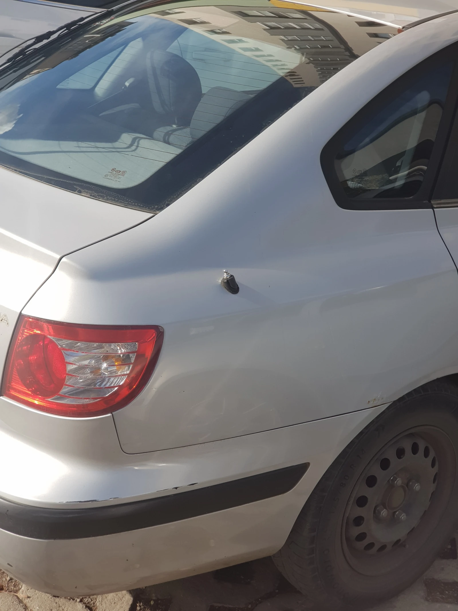 Hyundai Elantra 1.6GL New Face, снимка 9 - Автомобили и джипове - 54693245