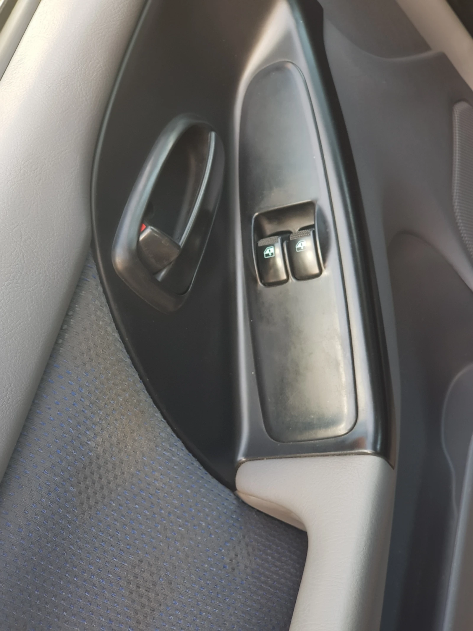 Hyundai Elantra 1.6GL New Face, снимка 14 - Автомобили и джипове - 54693245