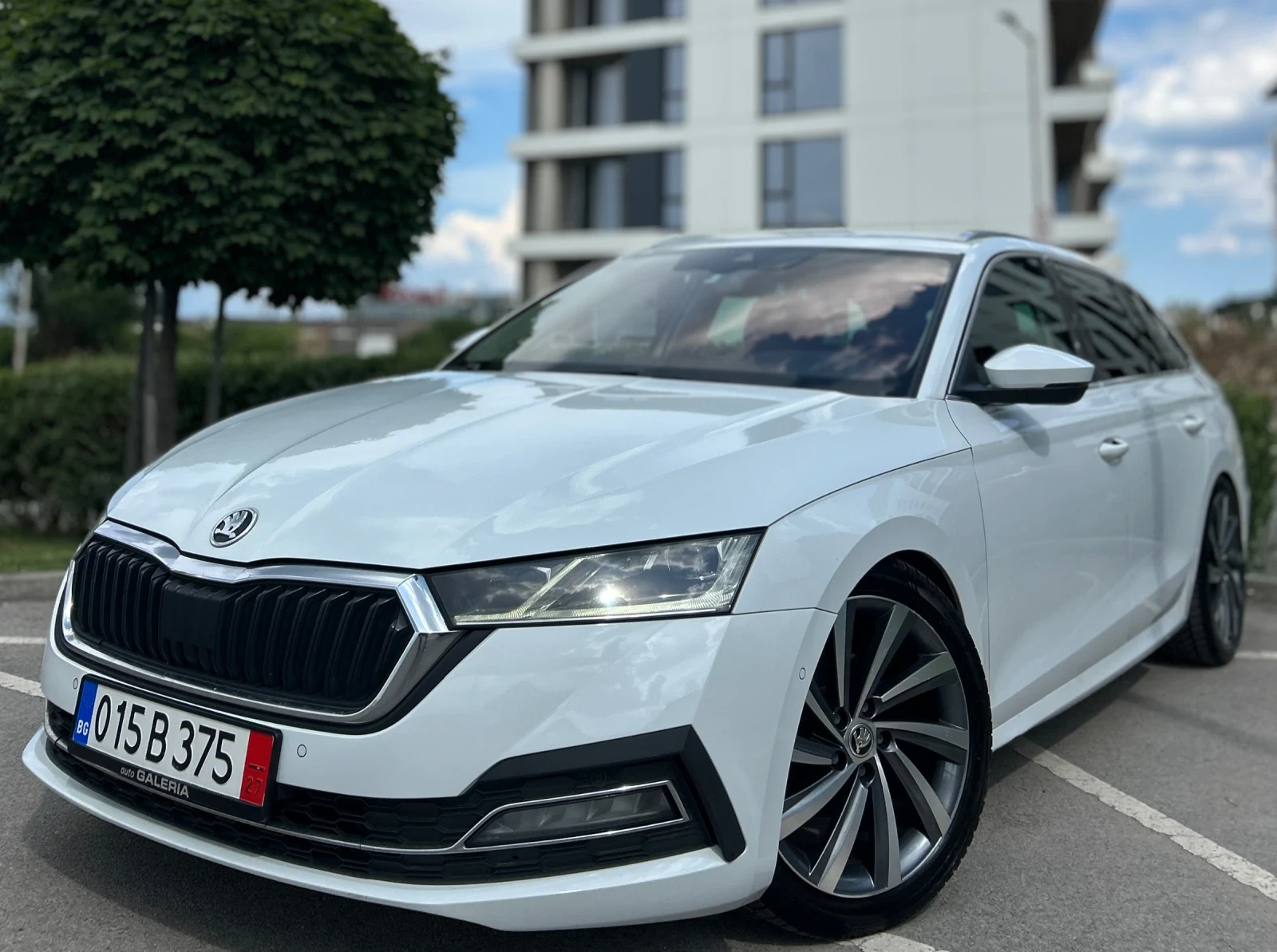Skoda Octavia 2.0TDI* DSG* Adaptive Headlight* Kw, снимка 5 - Автомобили и джипове - 54866843