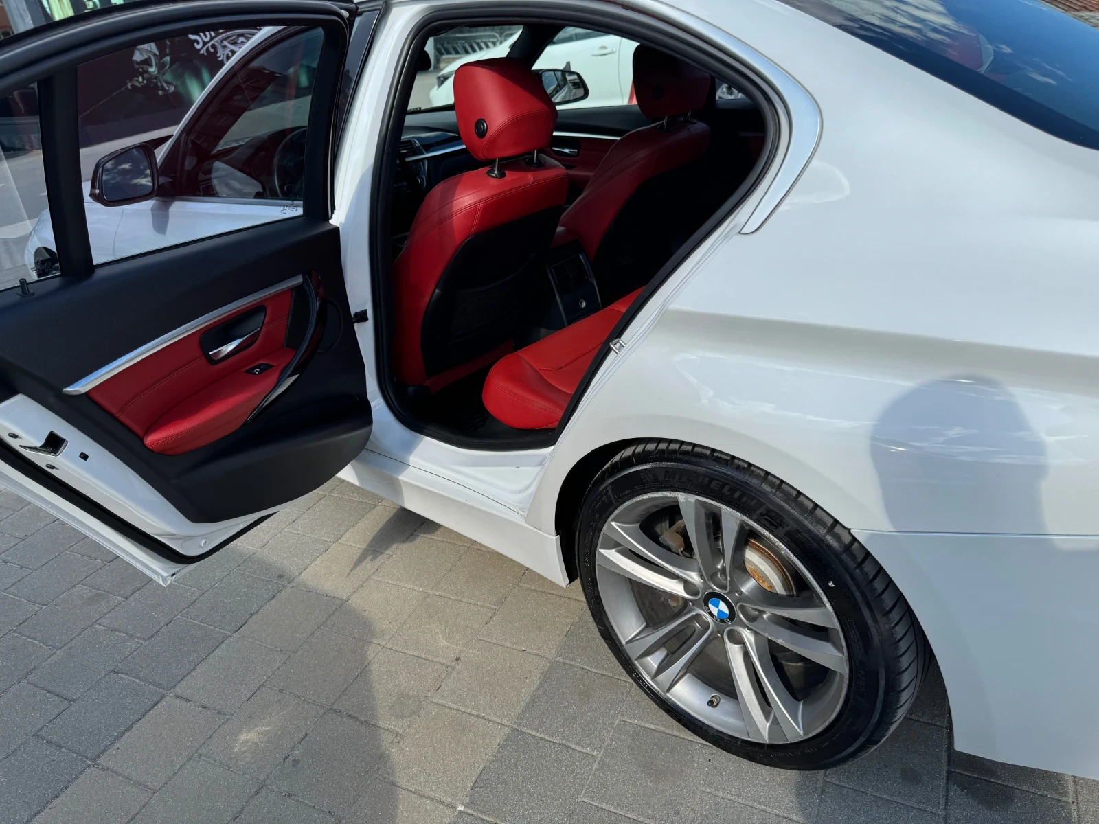 BMW 330 2018 b48 125 000 км, снимка 14 - Автомобили и джипове - 54923422