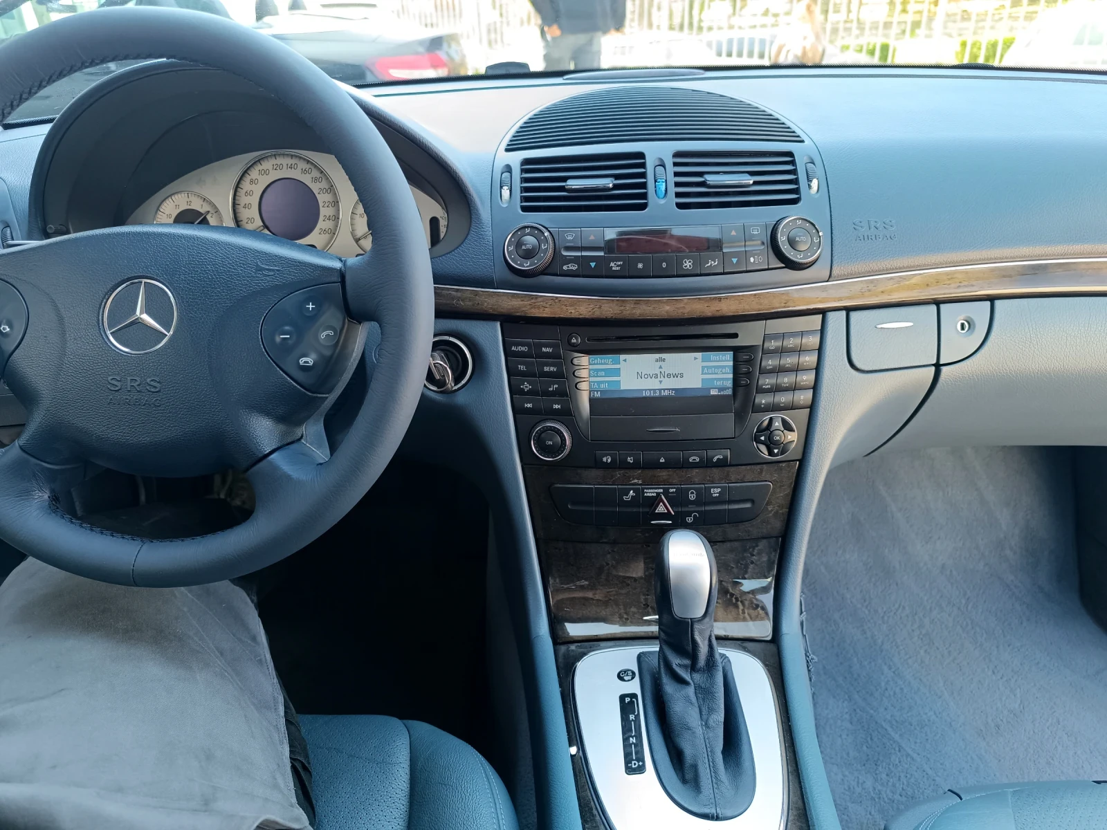 Mercedes-Benz E 320 CDI, снимка 7 - Автомобили и джипове - 55058062