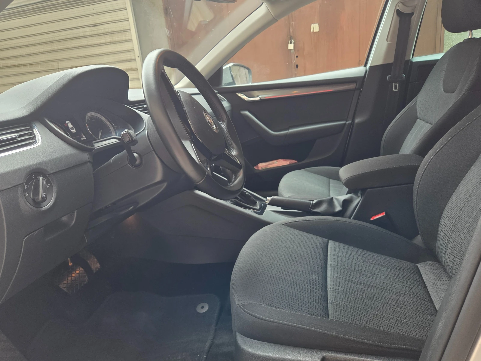 Skoda Octavia Style, снимка 6 - Автомобили и джипове - 55389487
