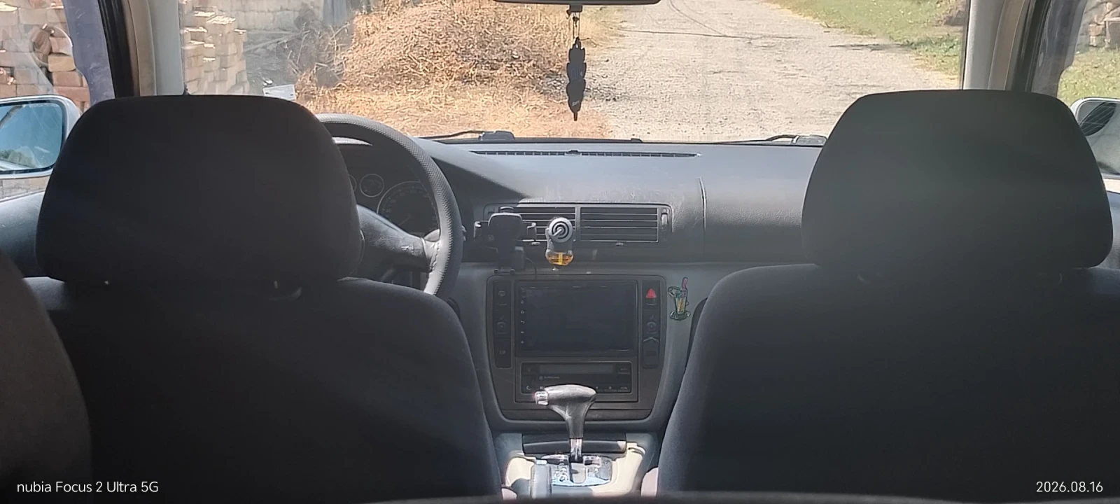 VW Passat, снимка 13 - Автомобили и джипове - 55594315