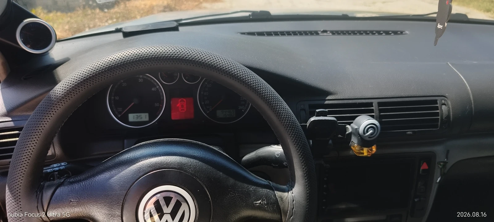 VW Passat, снимка 9 - Автомобили и джипове - 55594315
