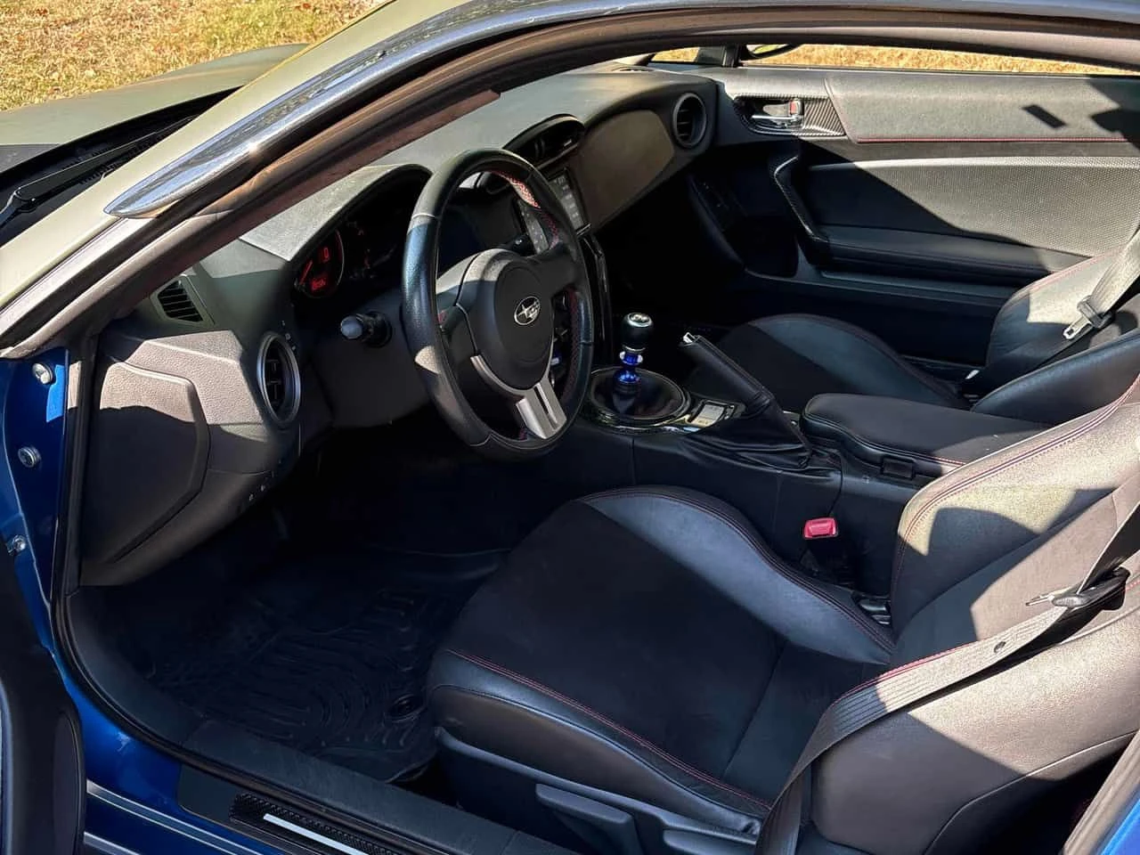 Subaru BRZ  Sport tech * CARFAX * БЕЗ ПЪРВОНАЧАЛНА ВНОСКА, снимка 5 - Автомобили и джипове - 55650588