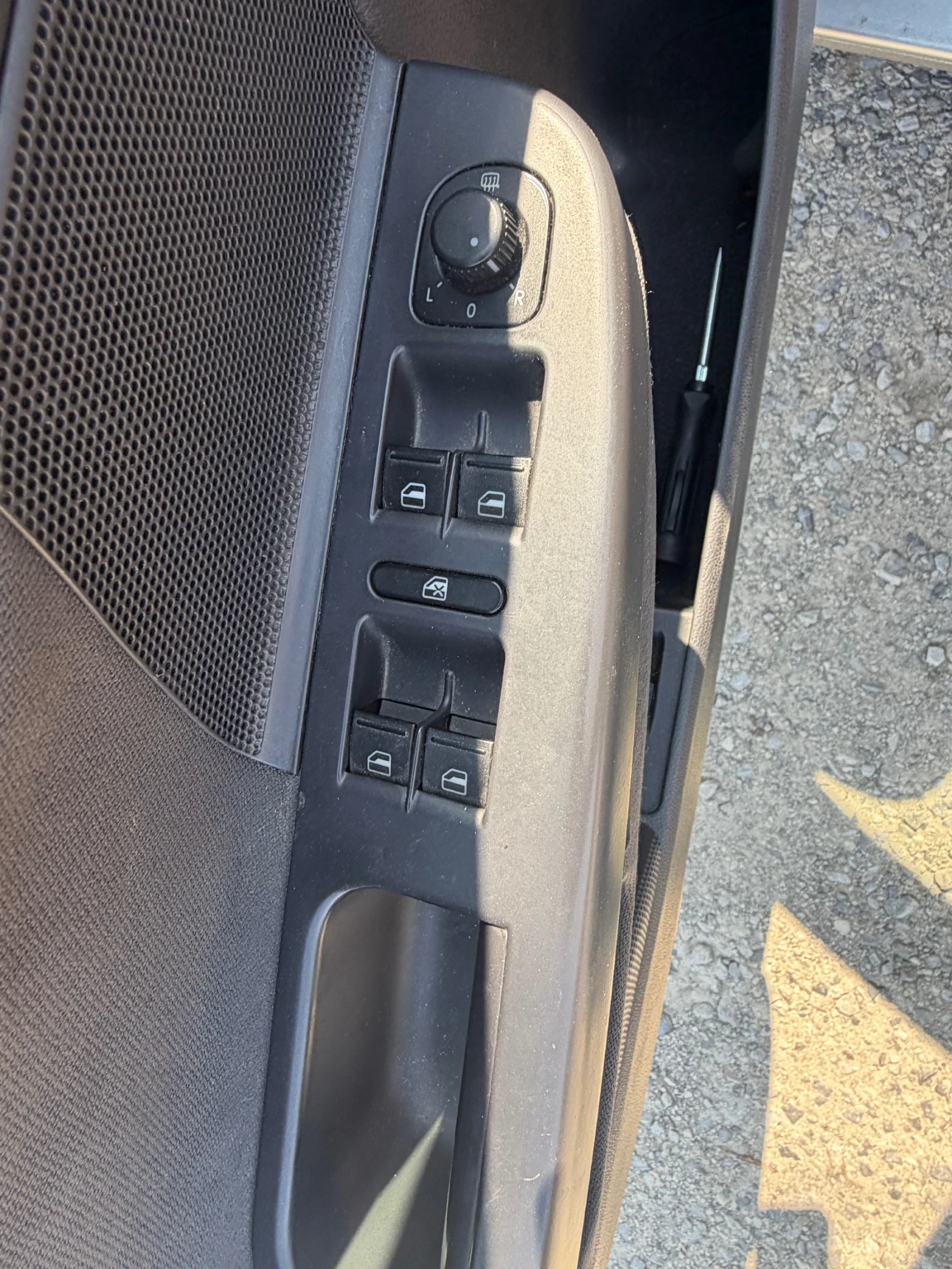 VW Golf 1.4TSI, снимка 7 - Автомобили и джипове - 56422611