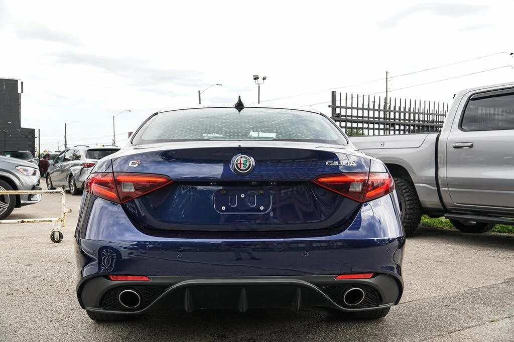 Alfa Romeo Giulia КРАЙНА ЦЕНА, снимка 5 - Автомобили и джипове - 56046553
