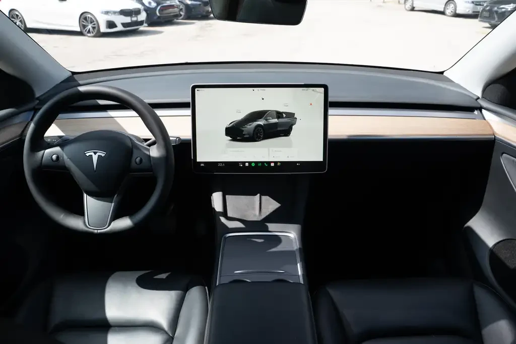 Tesla Model Y LRange| ACCEL BOOST| AWD | ACC| BSM+ NO ACCIDENT, снимка 6 - Автомобили и джипове - 56061723