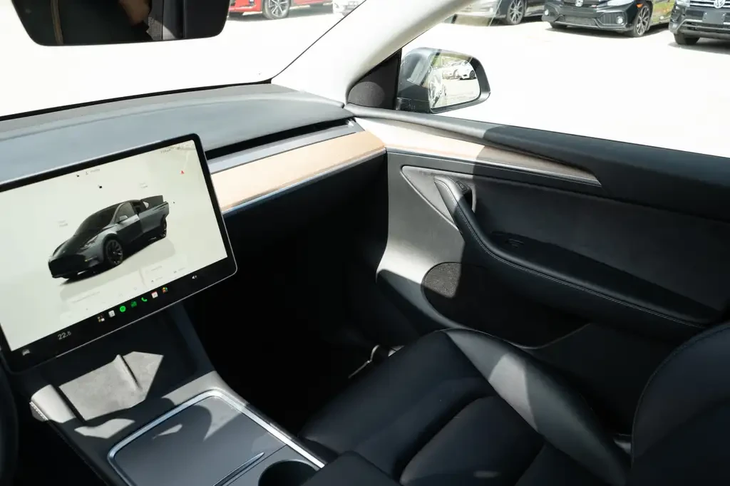 Tesla Model Y LRange| ACCEL BOOST| AWD | ACC| BSM+ NO ACCIDENT, снимка 12 - Автомобили и джипове - 56061723