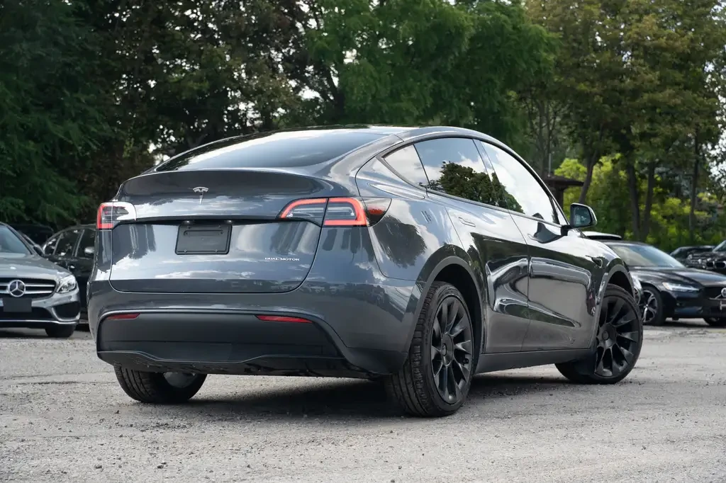 Tesla Model Y LRange| ACCEL BOOST| AWD | ACC| BSM+ NO ACCIDENT, снимка 4 - Автомобили и джипове - 56061723