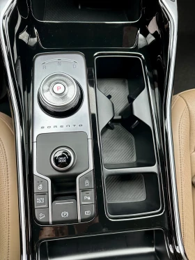 Kia Sorento НАЛИЧНА, 2.2 ДИЗЕЛ, FWD, DISTRONIC + , снимка 13