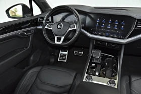 VW Touareg 5.0TDI R-LINE * 360* IQ HD MATRIX* PANO FULL - 30900 € / 60435.15 лв. - 90265856 10