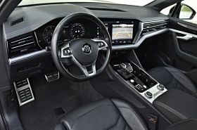 VW Touareg 5.0TDI R-LINE * 360* IQ HD MATRIX* PANO FULL - 30900 € / 60435.15 лв. - 90265856 9
