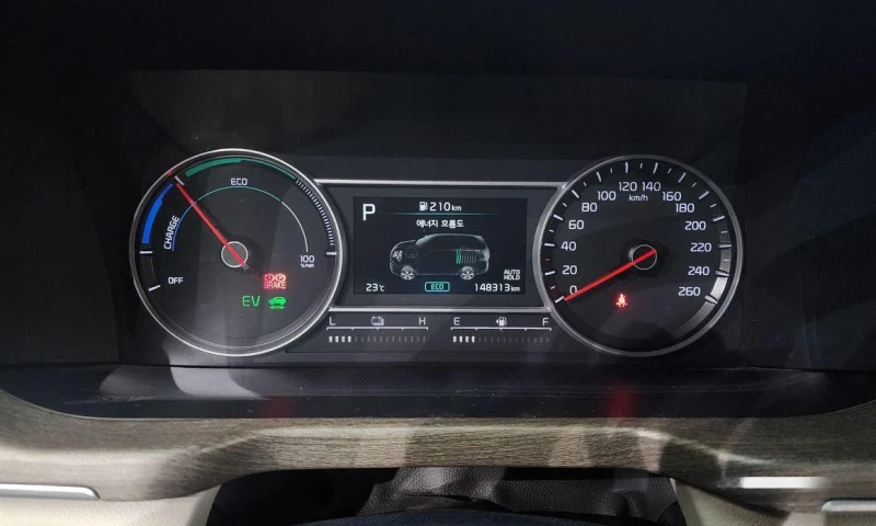 Kia Sorento HEV 1.6 4WD Prestige * НАЙ-ДОБРА ЦЕНА В БЪЛГАРИЯ* , снимка 8 - Автомобили и джипове - 52108209