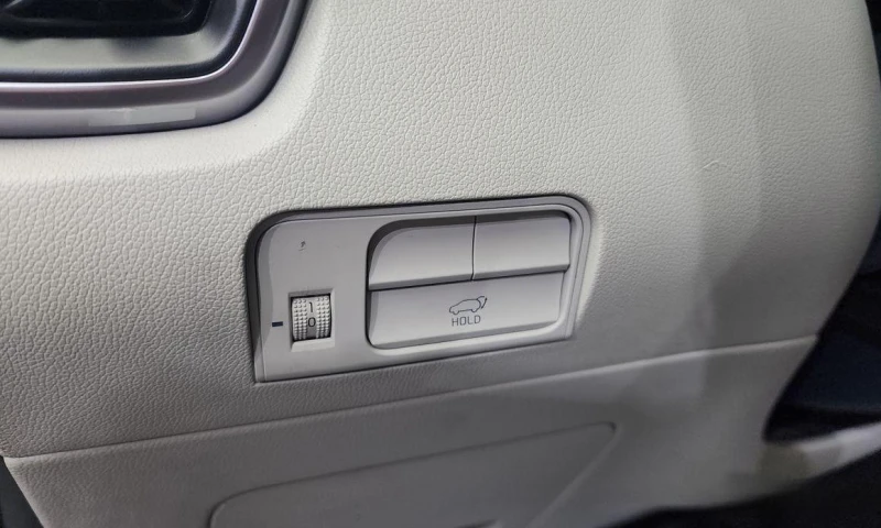 Kia Sorento HEV 1.6 4WD Prestige * НАЙ-ДОБРА ЦЕНА В БЪЛГАРИЯ* , снимка 15 - Автомобили и джипове - 52108209