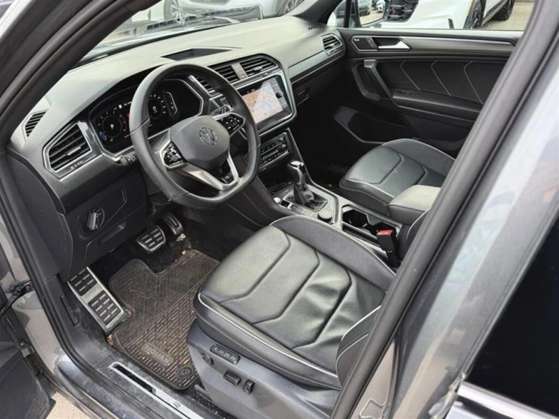 VW Tiguan HIGHLINE R-LINE * * CARFAX * * АВТО КРЕДИТ * * , снимка 8 - Автомобили и джипове - 52644401