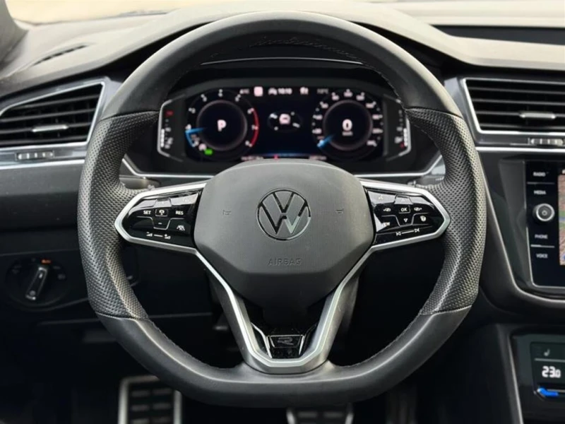 VW Tiguan HIGHLINE R-LINE * * CARFAX * * АВТО КРЕДИТ * * , снимка 10 - Автомобили и джипове - 52644401