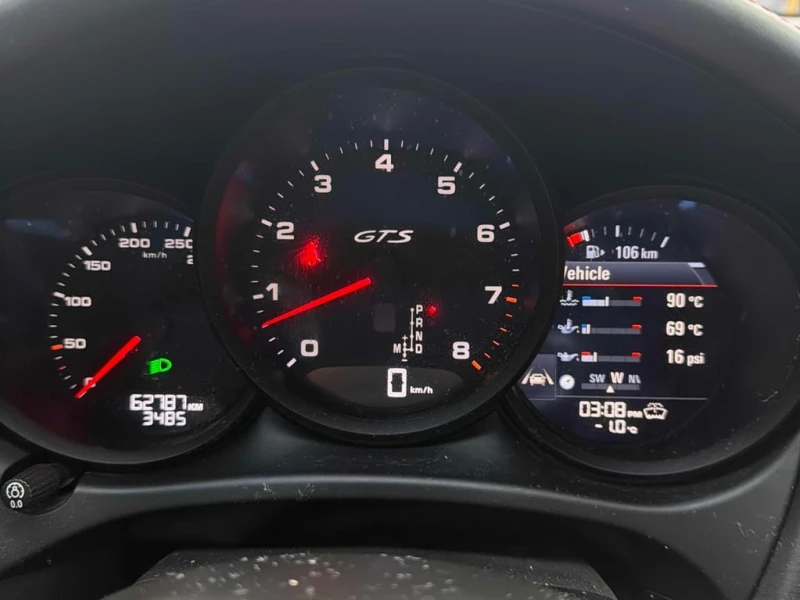 Porsche Macan 2021 GTS * CARFAX * БЕЗ ПЪРВОНАЧАЛНА ВНОСКА, снимка 8 - Автомобили и джипове - 53027132