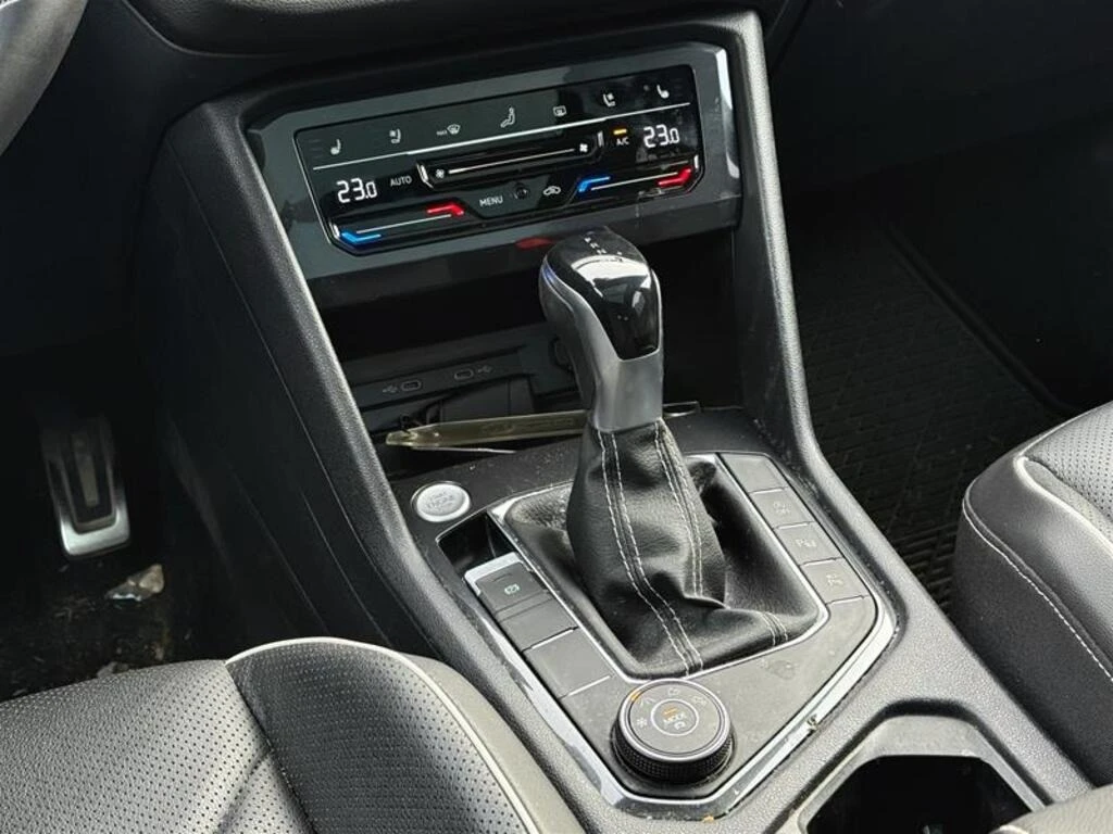 VW Tiguan HIGHLINE R-LINE * * CARFAX * *   * *  | Mobile.bg   11