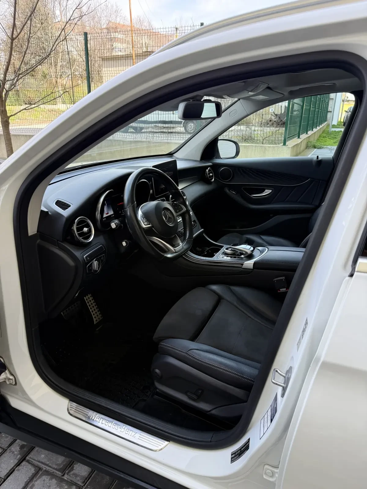 Mercedes-Benz GLC 250 Exclusive 4MATIC 9G, снимка 6 - Автомобили и джипове - 53984347