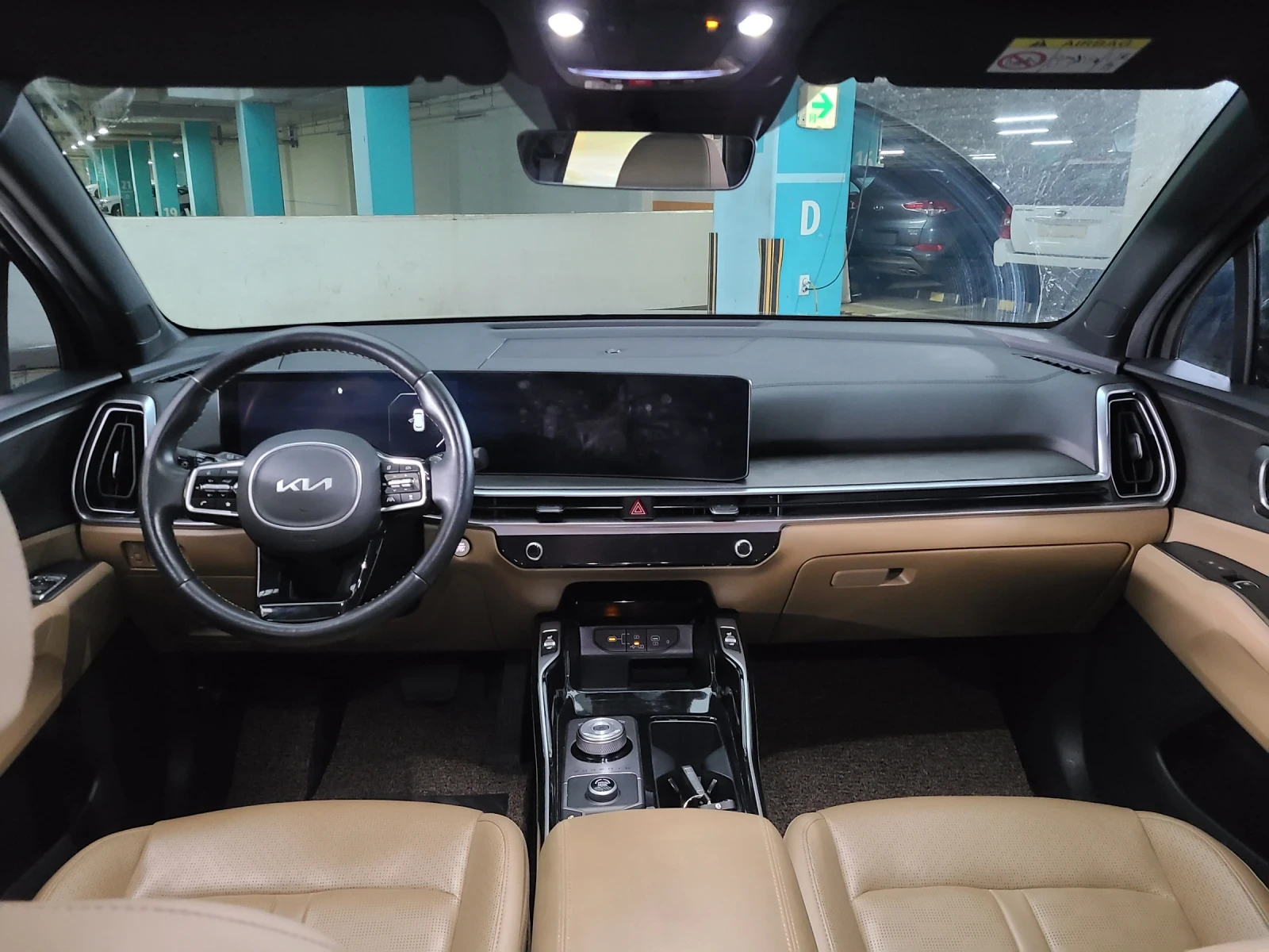 Kia Sorento ОЧАКВАН ВНОС 15.04, 2.2 ДИЗЕЛ, FWD, DISTRONIC + , снимка 12 - Автомобили и джипове - 54007881