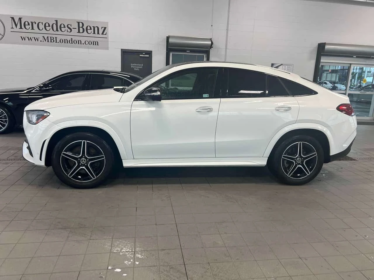 Mercedes-Benz GLE * 450 * CARFAX * ЦЕНА ДО БГ, снимка 2 - Автомобили и джипове - 54009384