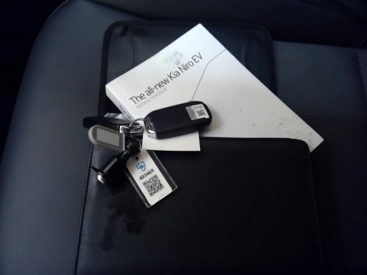 Kia Niro 65 kWh DynamicLine, снимка 10 - Автомобили и джипове - 54358382