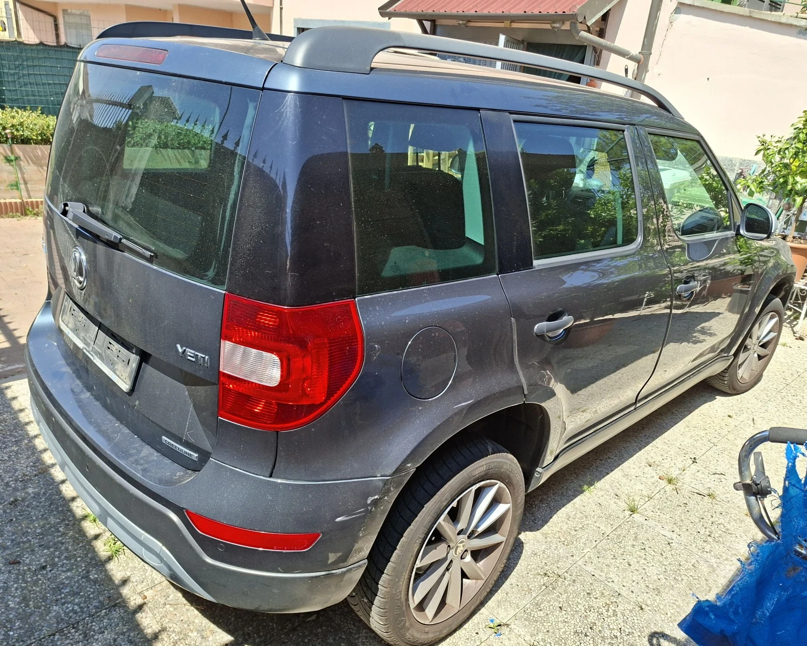 Skoda Yeti 1.6 TDI, снимка 4 - Автомобили и джипове - 55010866