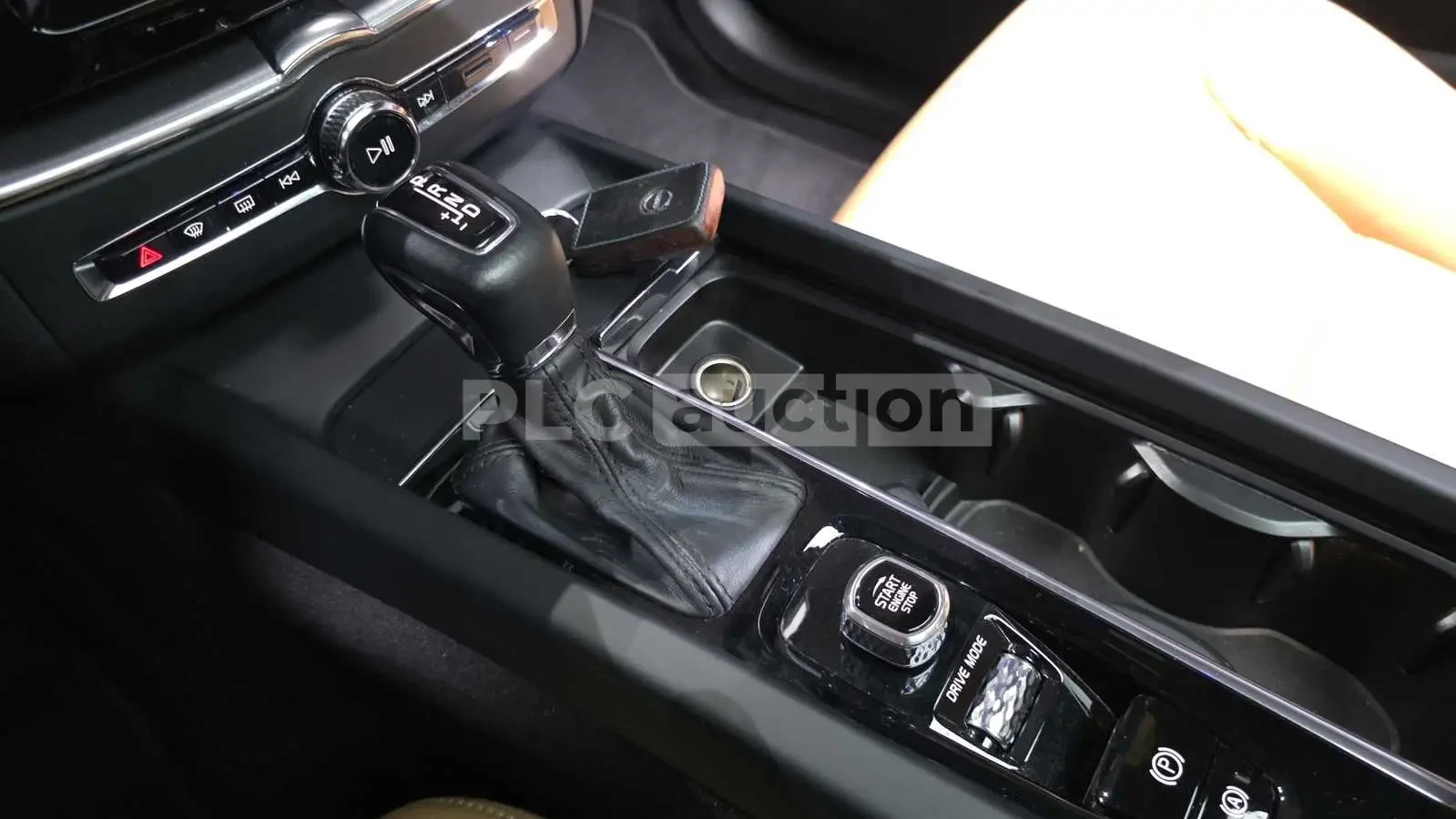 Volvo XC60 T5 MOMENTUM/HEAD UP/360CAM/PANORAMA/FULL | Mobile.bg � ����������� 8