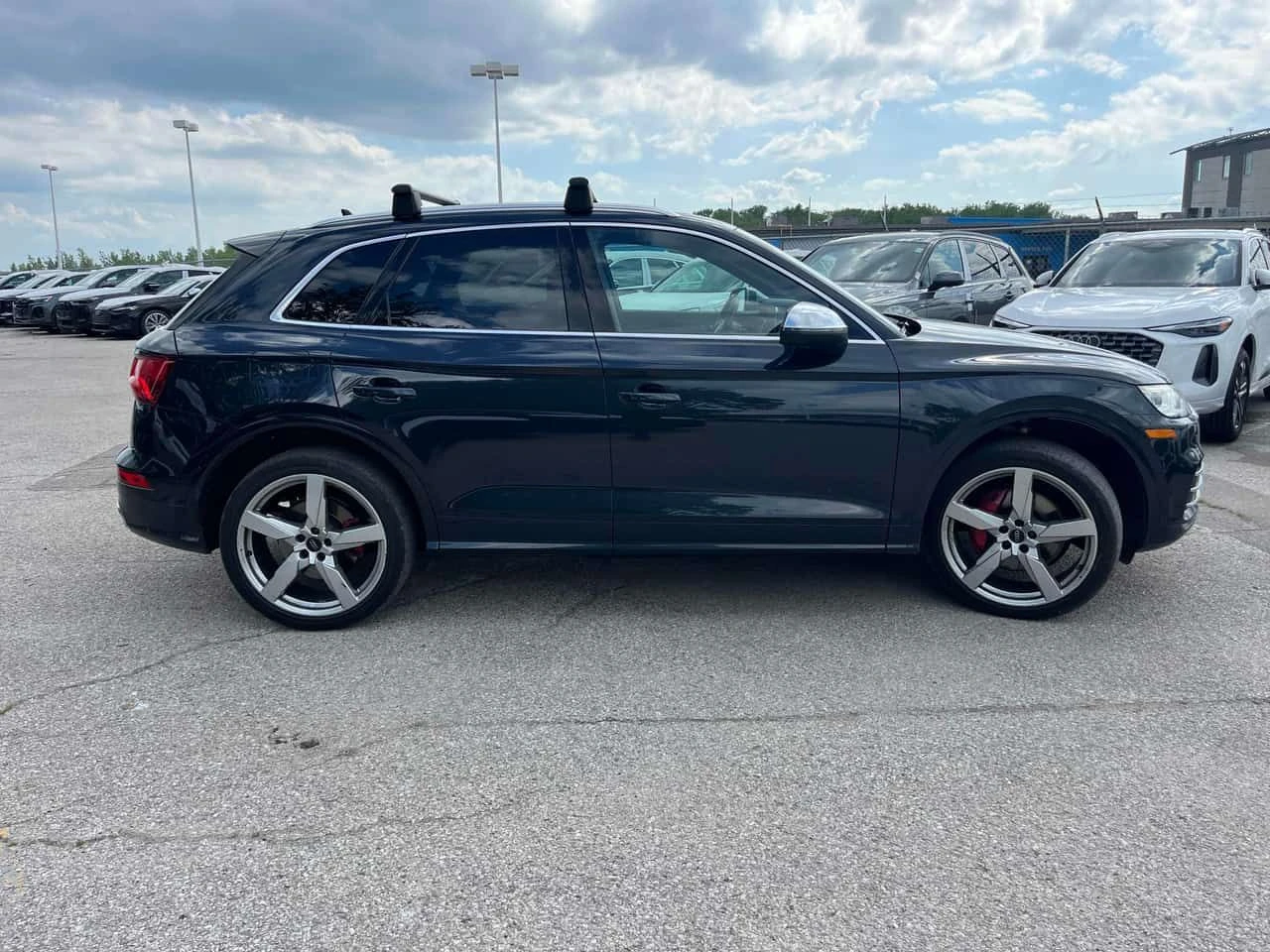Audi SQ5 * Technik * CARFAX * ОПЦИЯ ЗА ФИНАНСИРАНЕ , снимка 3 - Автомобили и джипове - 55407991