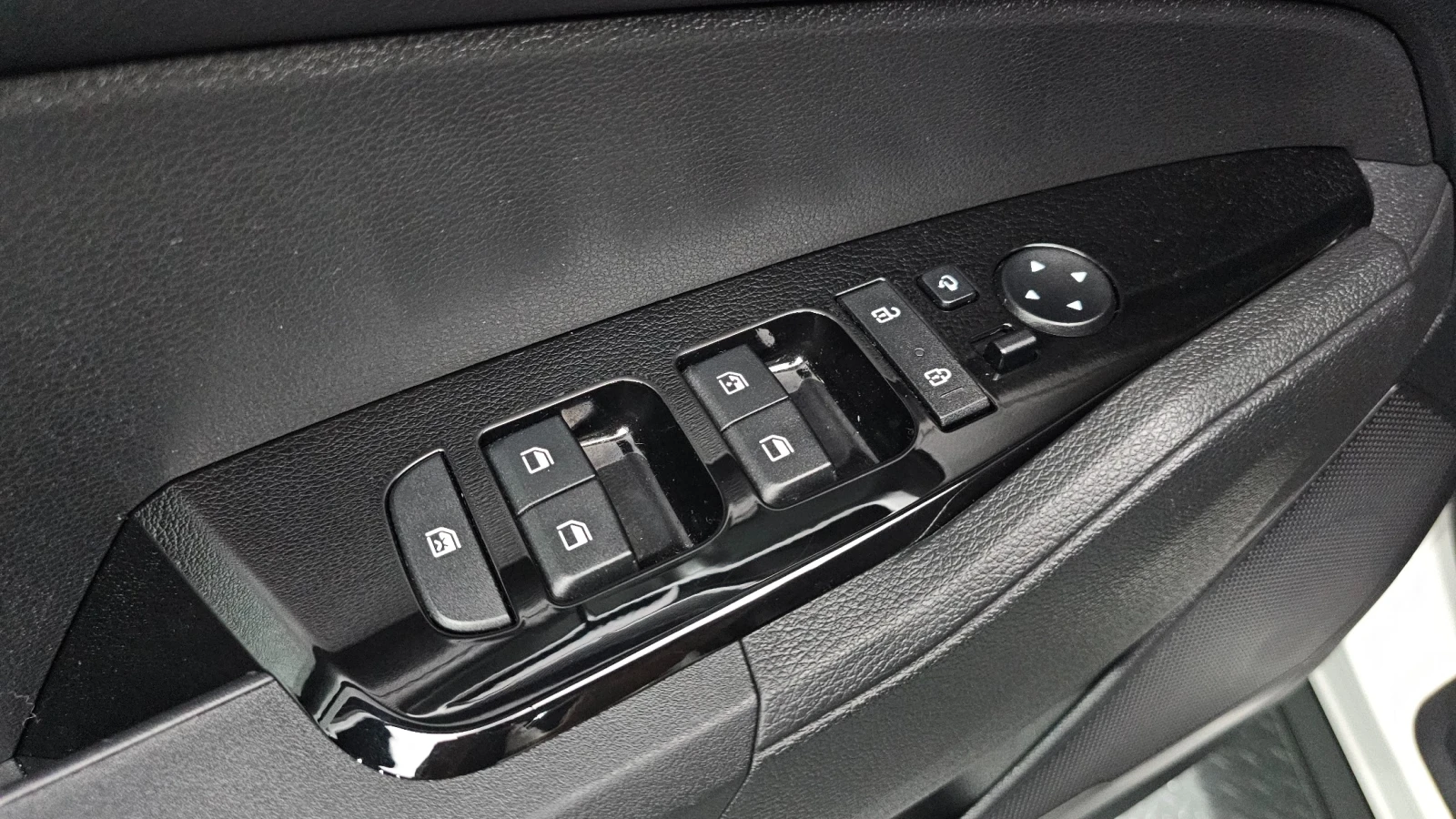 Kia Sportage Snow White Pearl, Drive Wise, снимка 8 - Автомобили и джипове - 55976107
