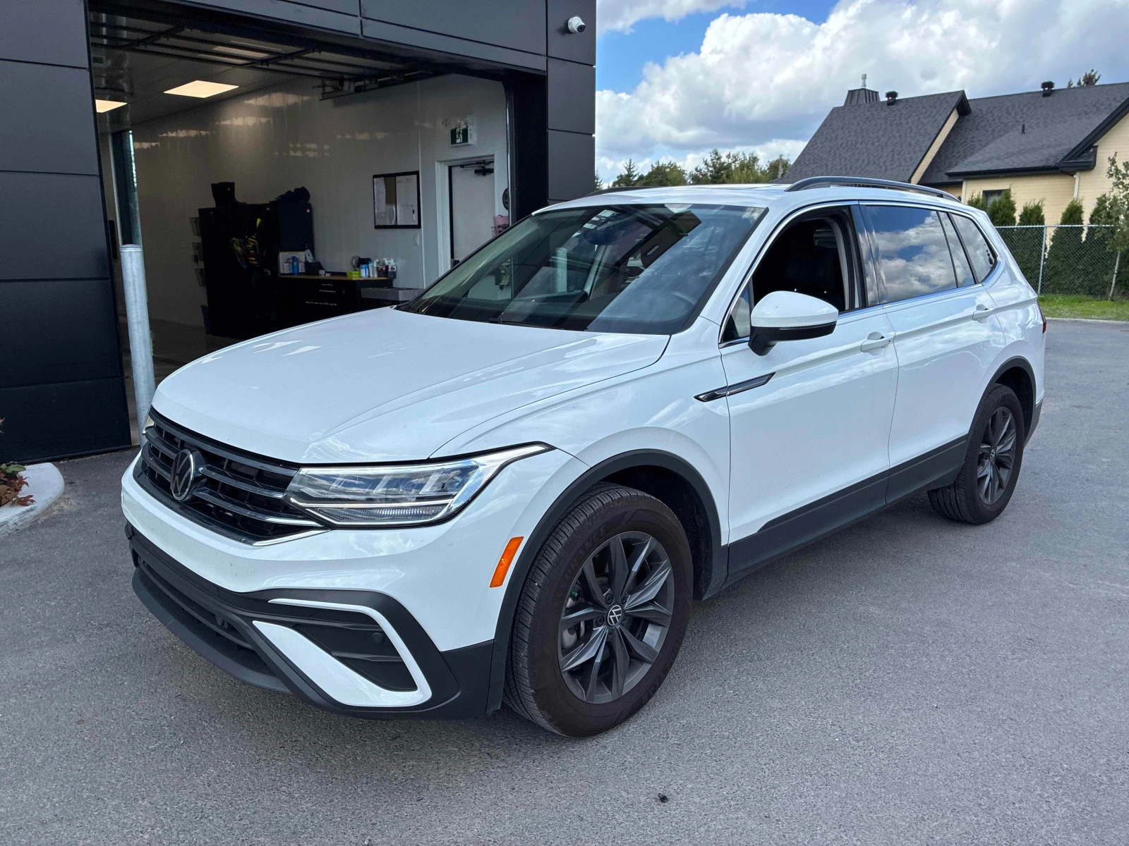 VW Tiguan * Comfortline * CARFAX * , снимка 15 - Автомобили и джипове - 56030336