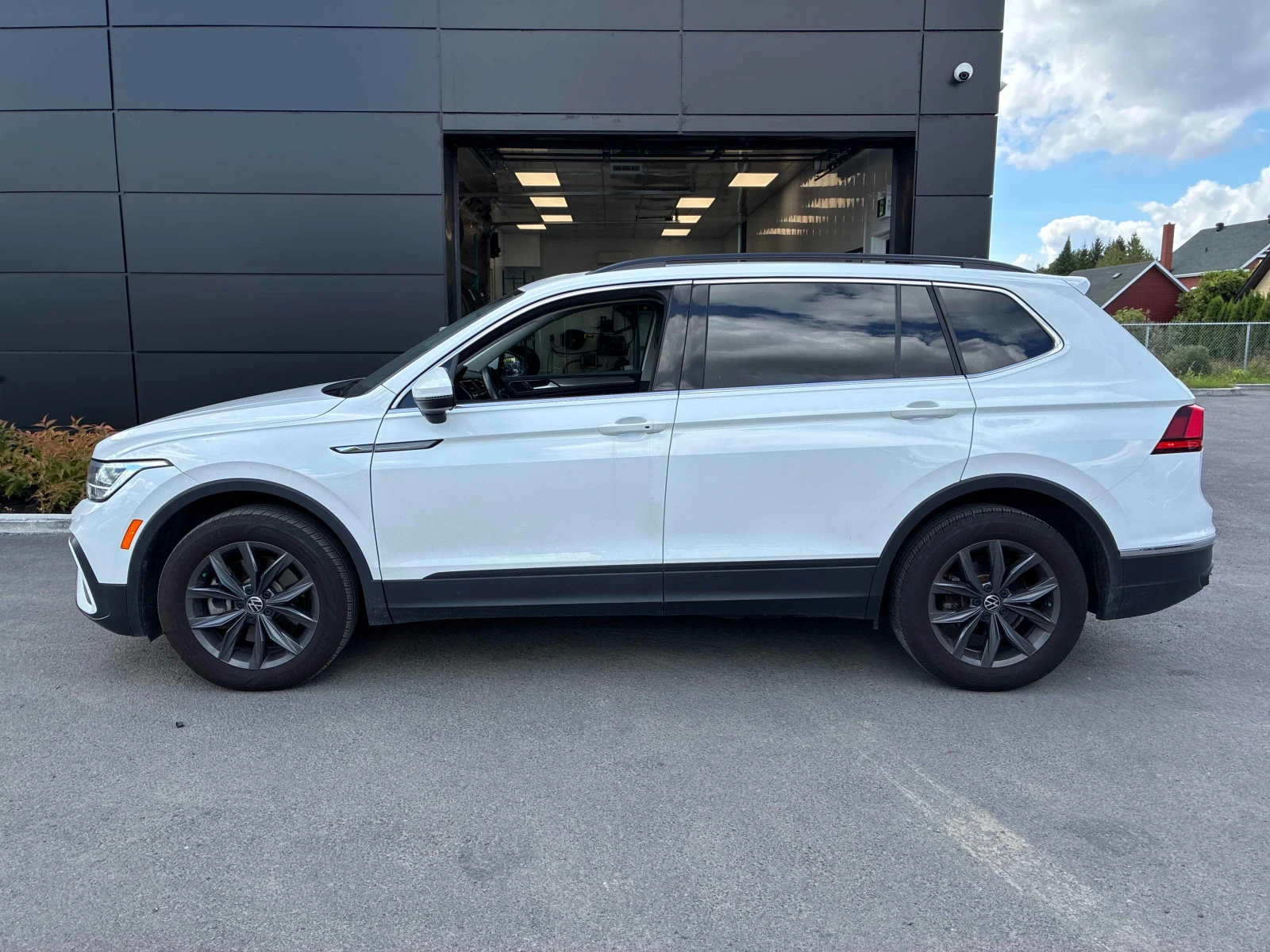 VW Tiguan * Comfortline * CARFAX * , снимка 16 - Автомобили и джипове - 56030336