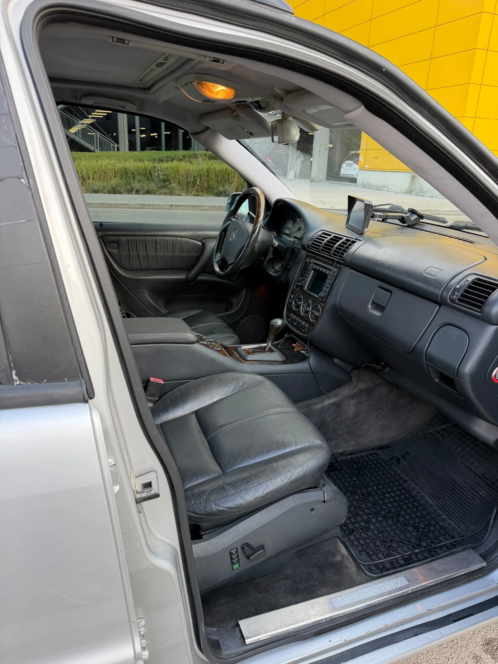 Mercedes-Benz ML 55 AMG W163, снимка 11 - Автомобили и джипове - 56249006