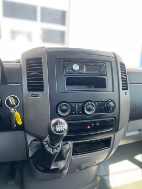 VW Crafter Макси-4.30 дължина / Климатроник, снимка 15