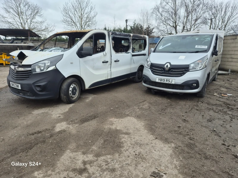 Renault Trafic 1.6dci части, снимка 1 - Бусове и автобуси - 24815029