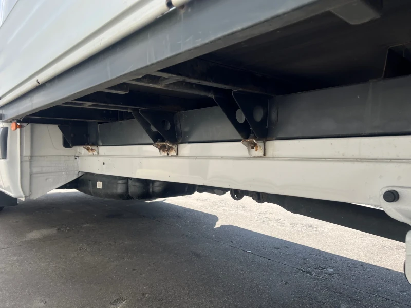 VW Crafter Макси-4.30 дължина / Климатроник, снимка 11 - Бусове и автобуси - 50080292