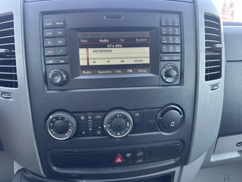 VW Crafter, снимка 12 - Бусове и автобуси - 50800658