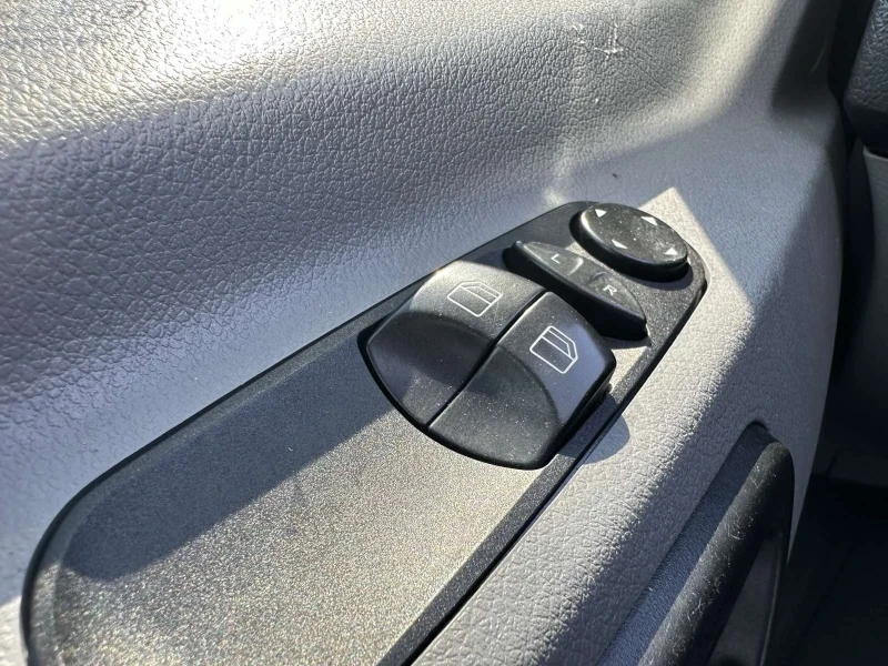 VW Crafter, снимка 15 - Бусове и автобуси - 50800658