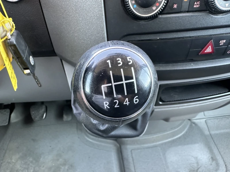 VW Crafter, снимка 13 - Бусове и автобуси - 50800658