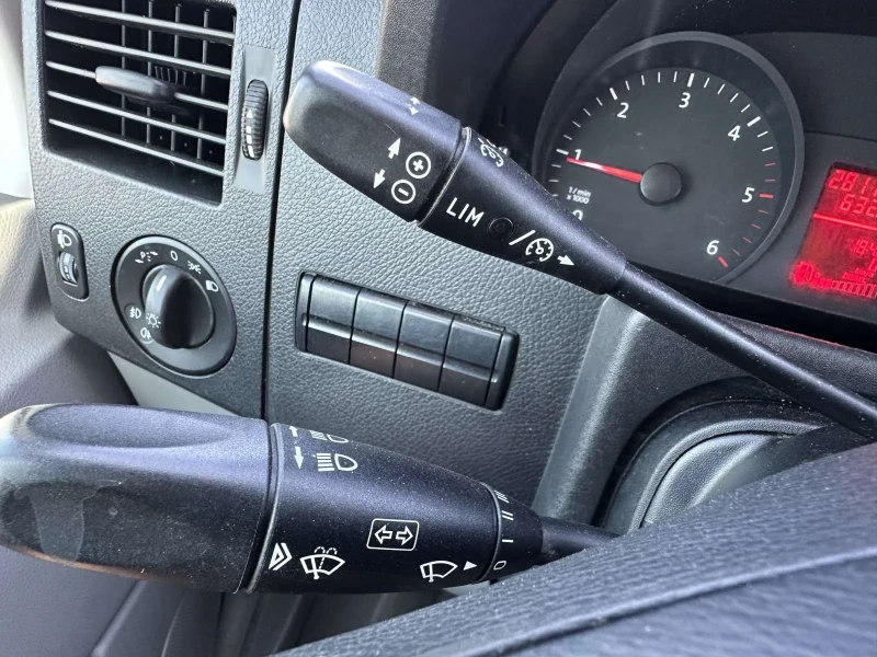 VW Crafter, снимка 14 - Бусове и автобуси - 50800658