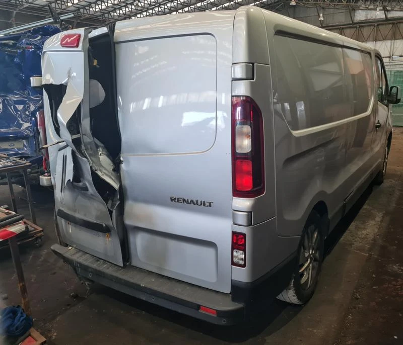 Renault Trafic 1.6dci части, снимка 8 - Бусове и автобуси - 24815029