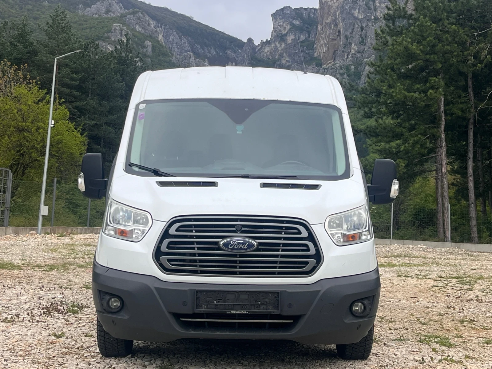 Ford Transit 2.0D EURO6B ДВЕ СТРАНИЧНИ ВРАТИ КЛИМАТИК - изображение 2