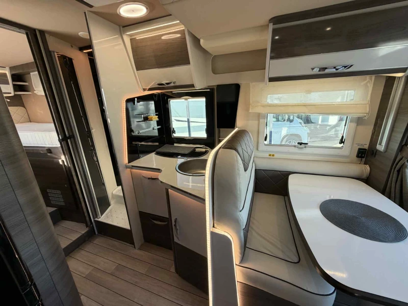 Кемпер McLouis MC4 FULL AT НАПЪЛНО ОБОРУДВАН, снимка 4 - Каравани и кемпери - 52255989