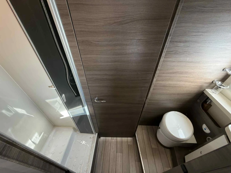 Кемпер McLouis MC4 FULL AT НАПЪЛНО ОБОРУДВАН, снимка 6 - Каравани и кемпери - 52255989