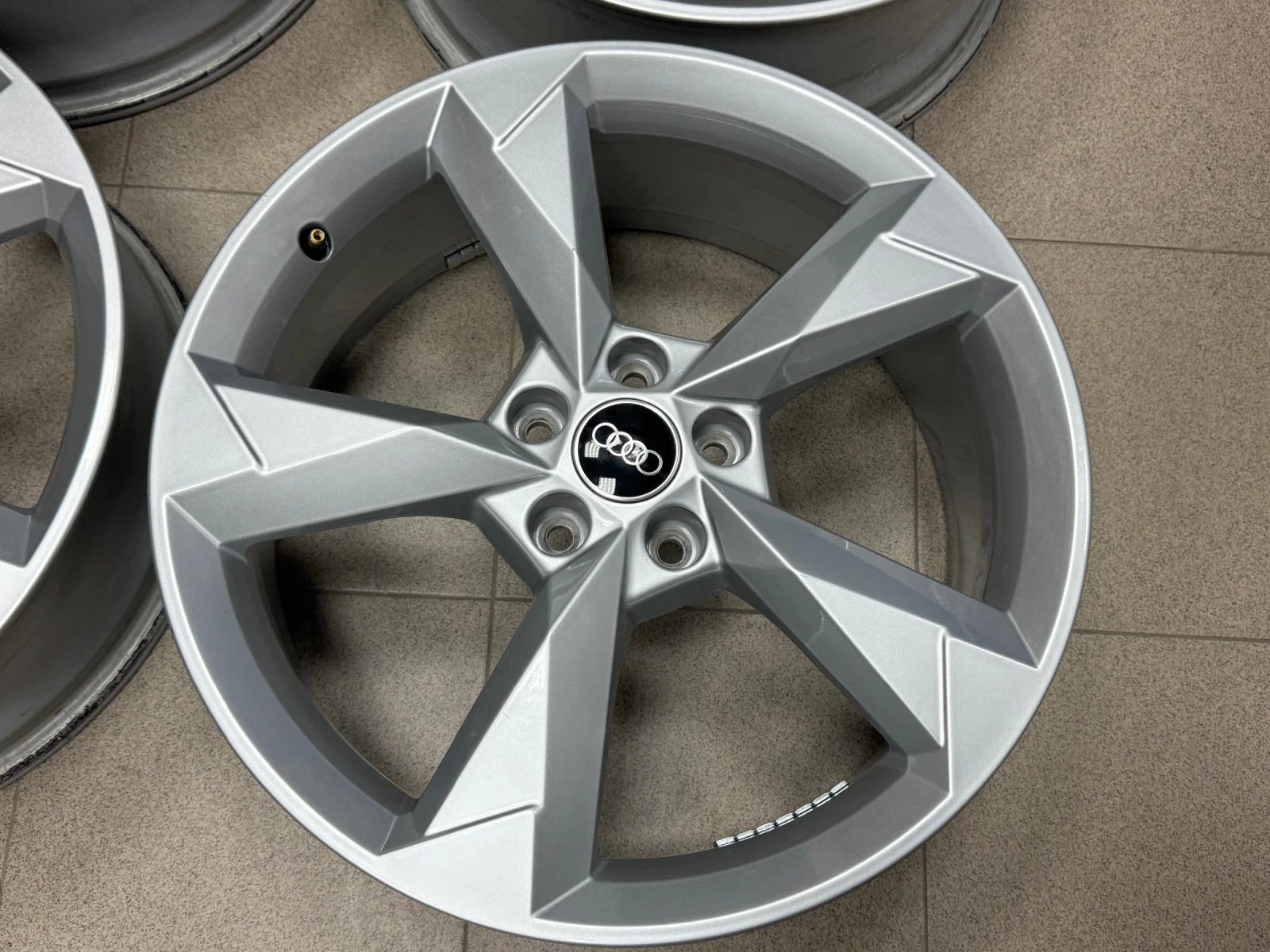 Джанти за Audi Q3 Sportback, снимка 9 - Гуми и джанти - 53704611