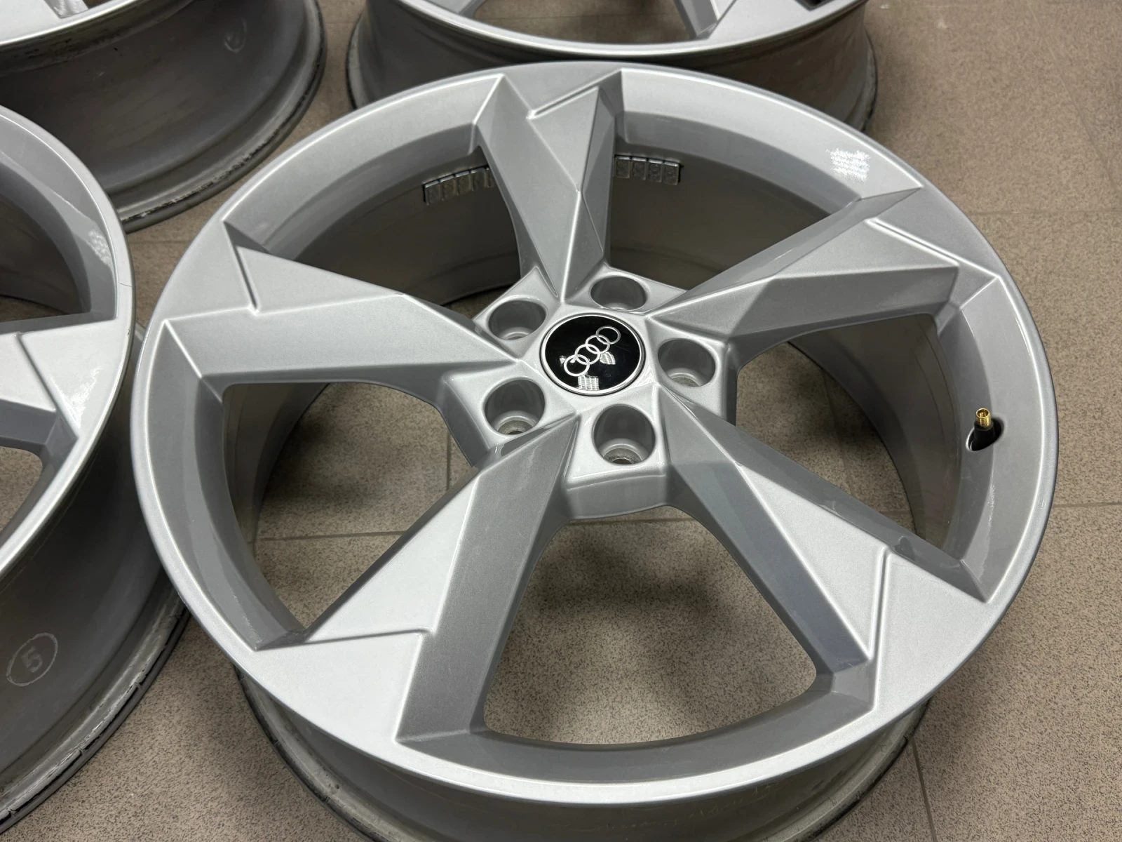 Джанти за Audi Q3 Sportback, снимка 11 - Гуми и джанти - 53704611