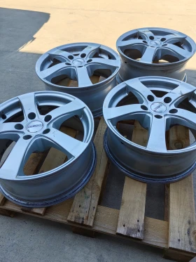 Джанти за Honda Cr-v, снимка 3 - Гуми и джанти - 53405050