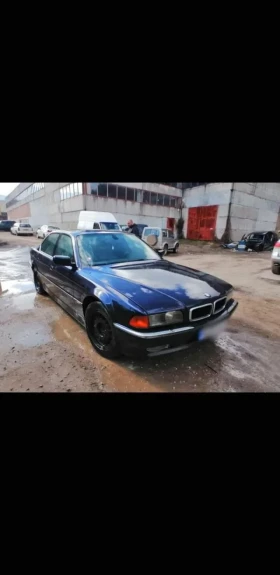  BMW 735