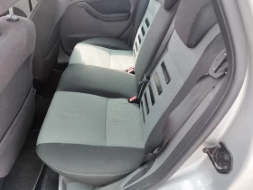 Ford Focus 1.6i-115кс-ГАЗ - 5500 лв. - 10453559 6